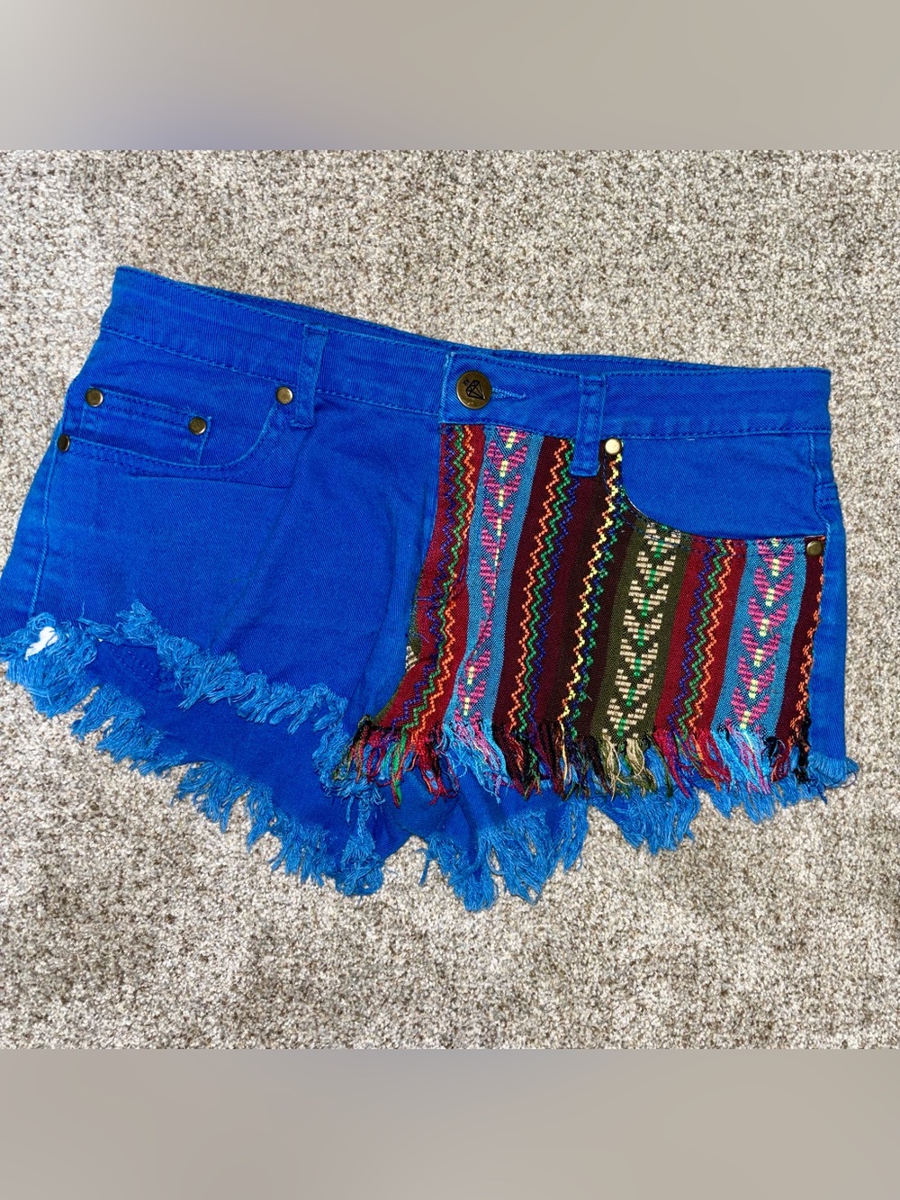 Reverse Electric Blue Heart Patch Frayed Denim Shorts